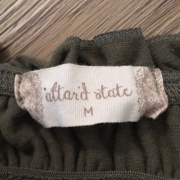 Alter’d State Khaki Green Off the Shoulder Shirt - Picture 2 of 2